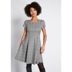ModCloth Special Delivery A-Line Glen Plaid Dress Women Size 4